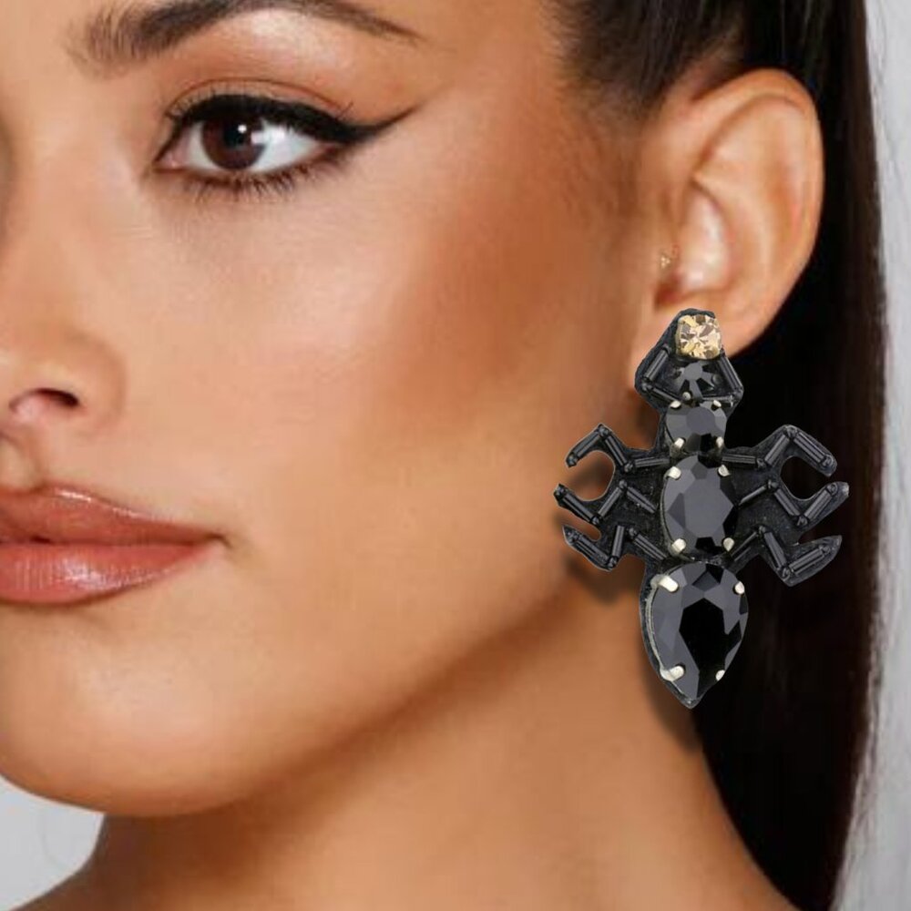 Charlotte's Web Spider Beaded Austrian Crystal Halloween Goth Earrings